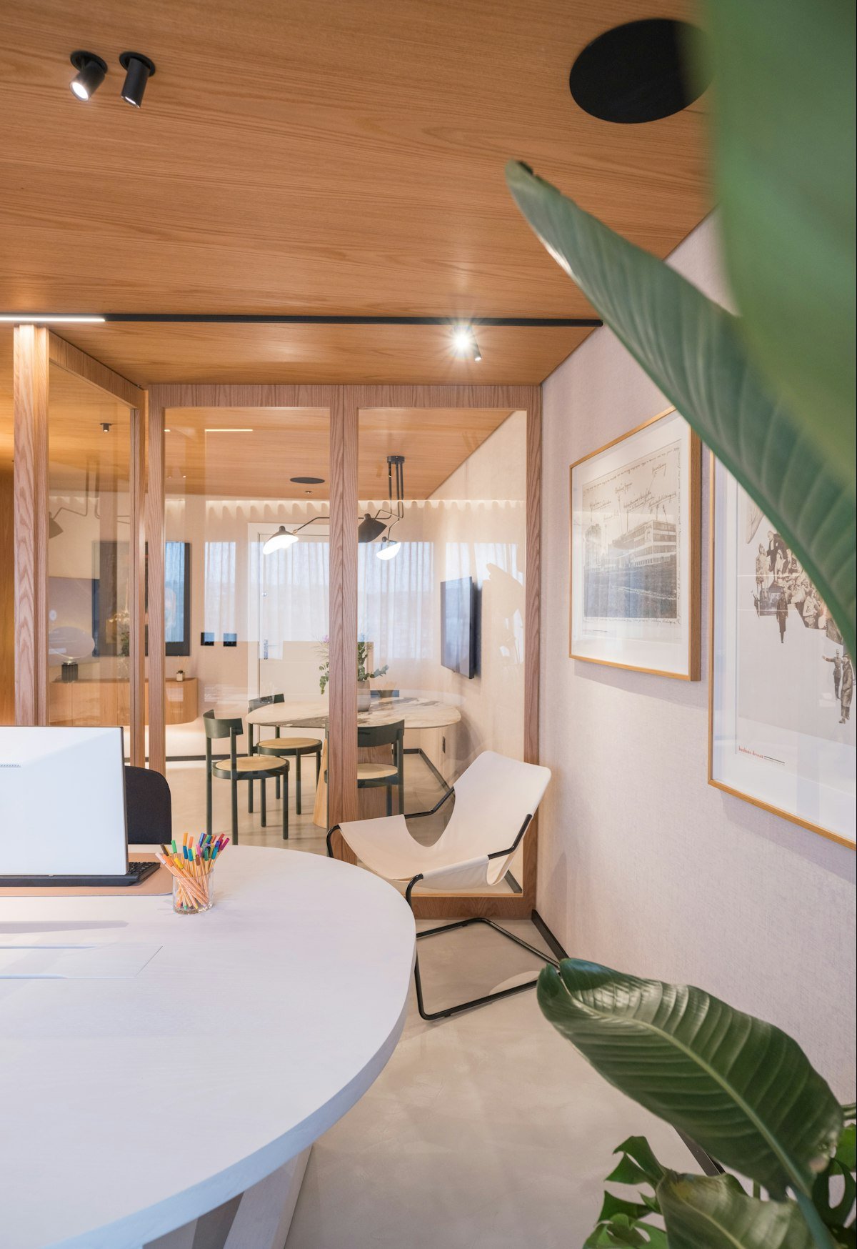 Espace de bureau moderne et lumineux